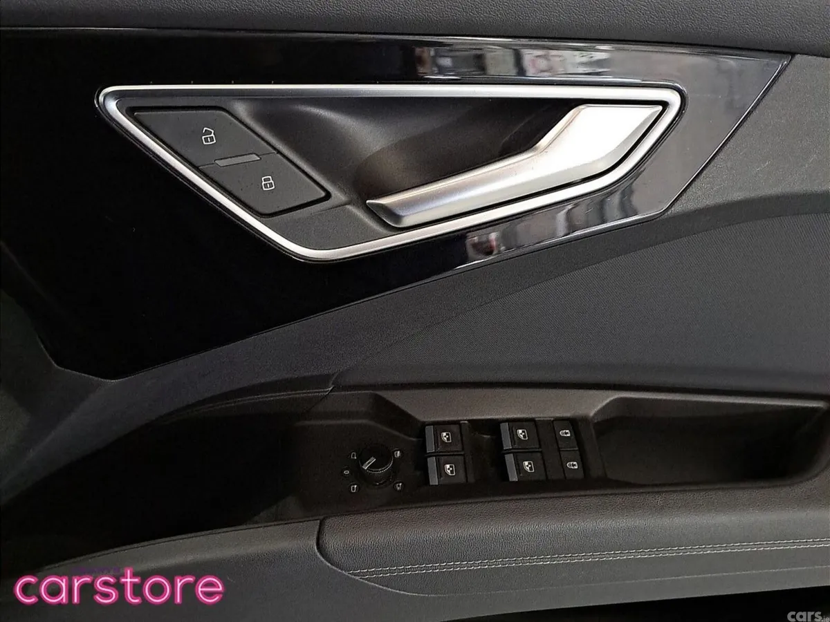 Audi e-tron SUV, Electric, 2023, Blue