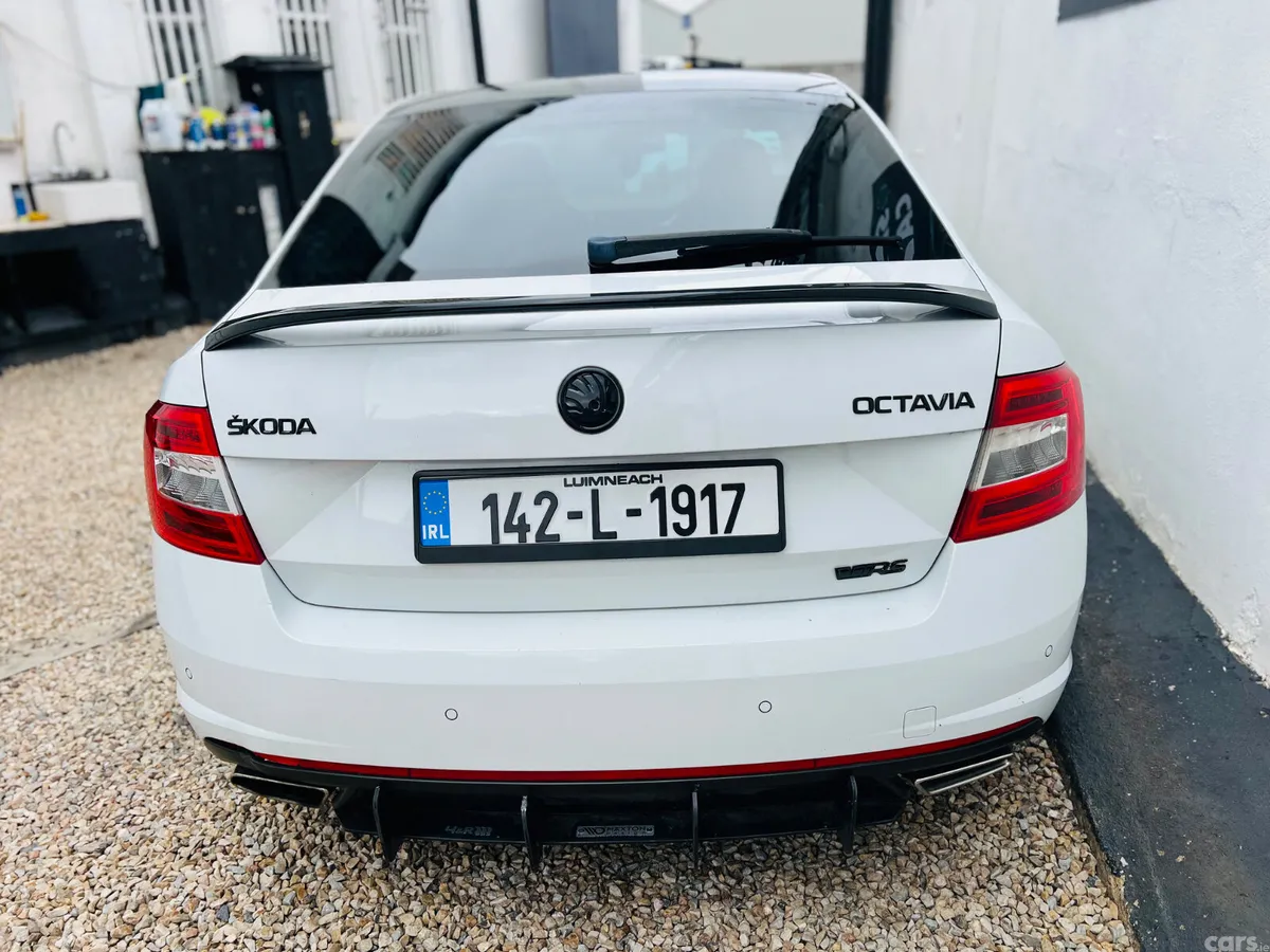 Skoda Octavia Hatchback, Diesel, 2014, White
