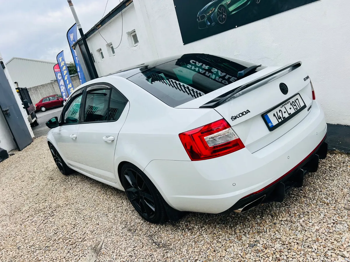 Skoda Octavia Hatchback, Diesel, 2014, White