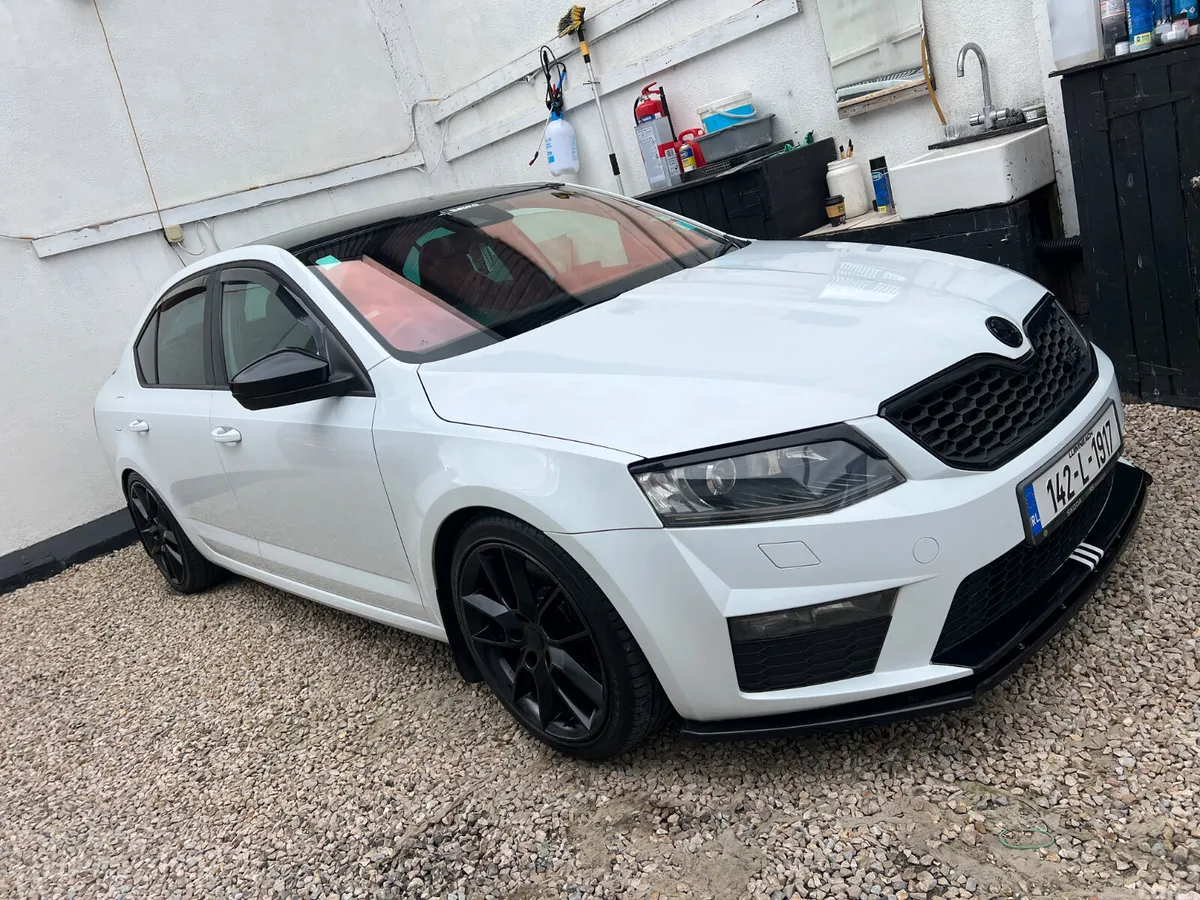 Skoda Octavia Hatchback, Diesel, 2014, White