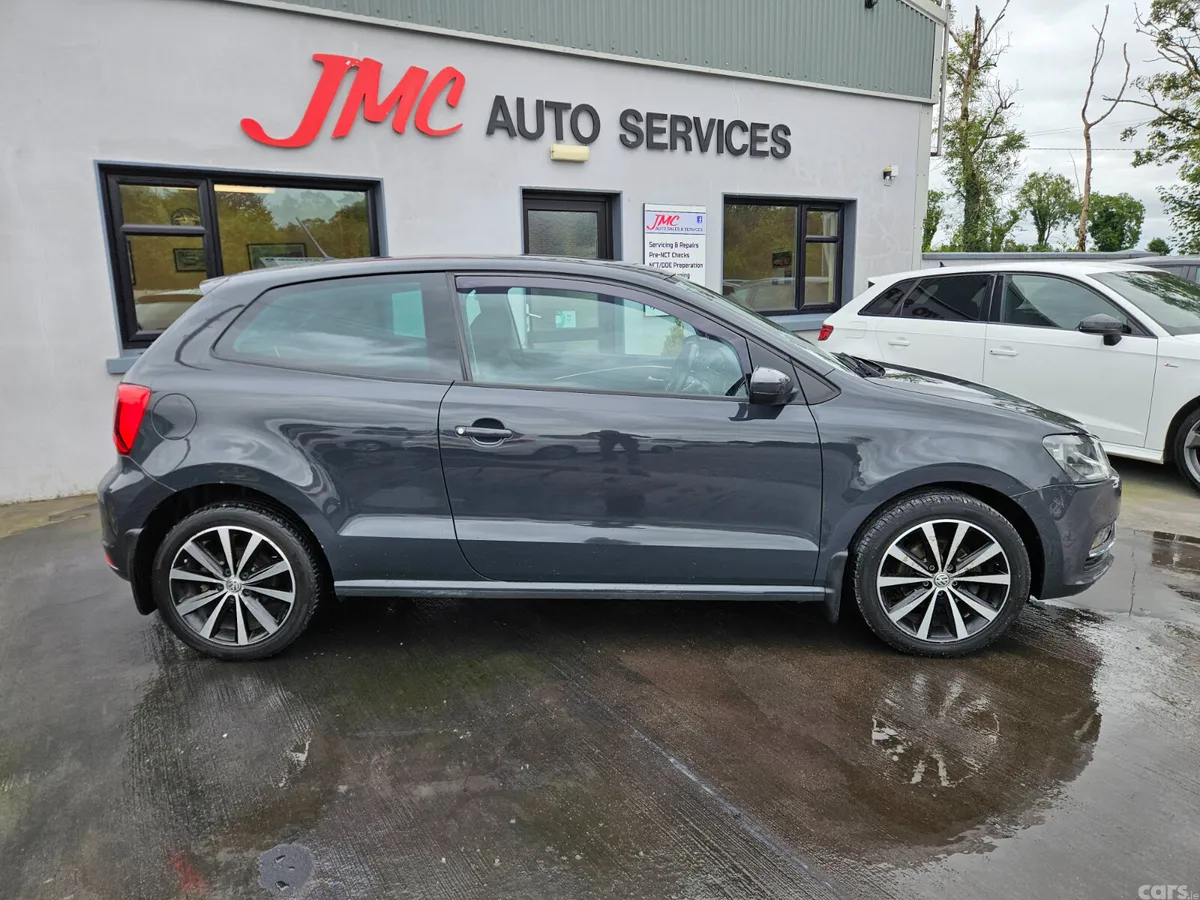 Volkswagen Polo Hatchback, Petrol, 2016, Grey