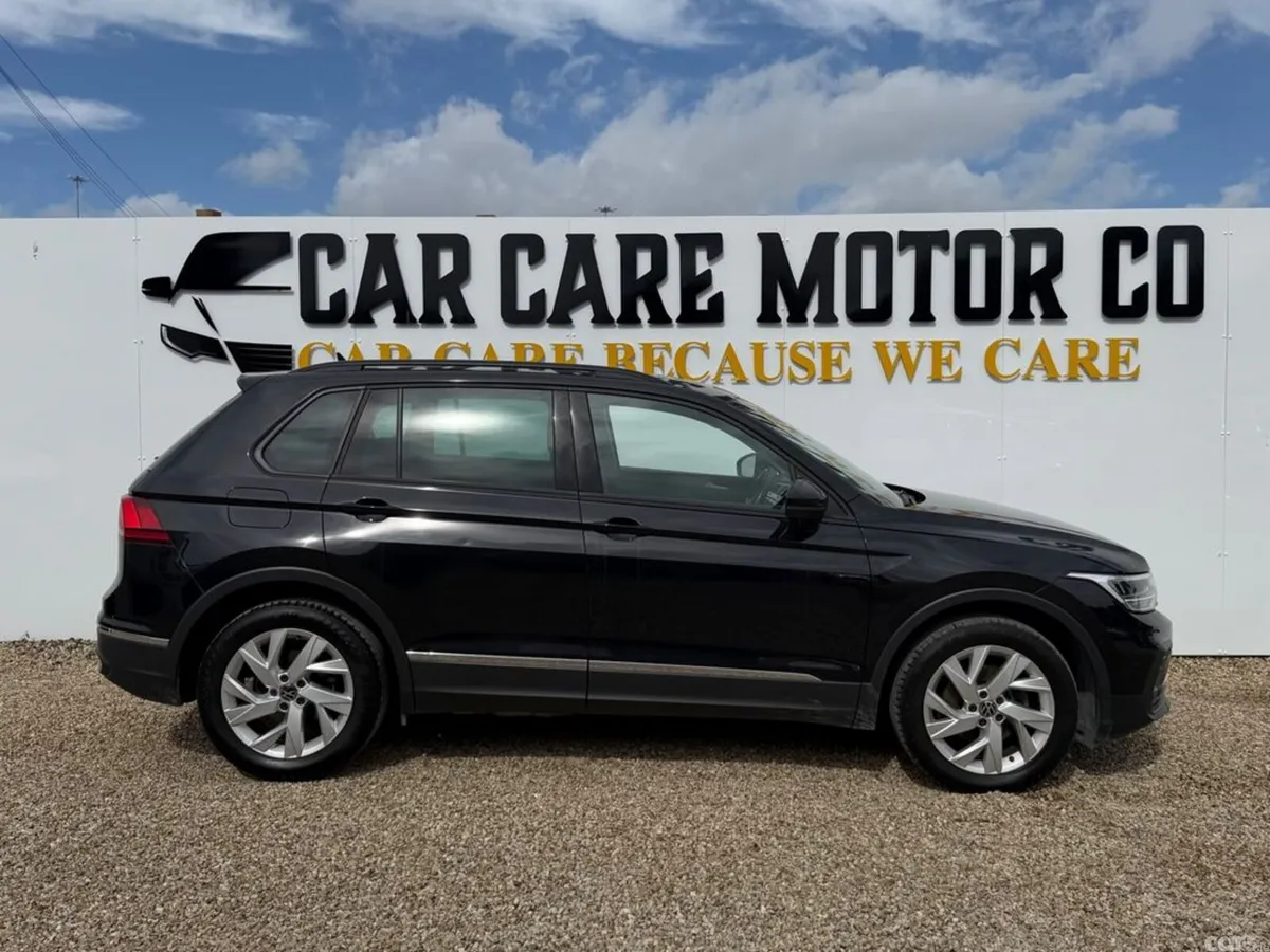 Volkswagen Tiguan SUV, Diesel, 2023, Black