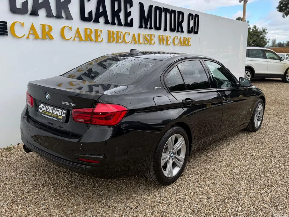 BMW 3-Series Saloon, Petrol Hybrid, 2018, Black