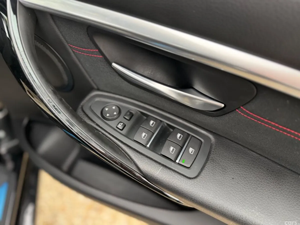 BMW 3-Series Saloon, Petrol Hybrid, 2018, Black