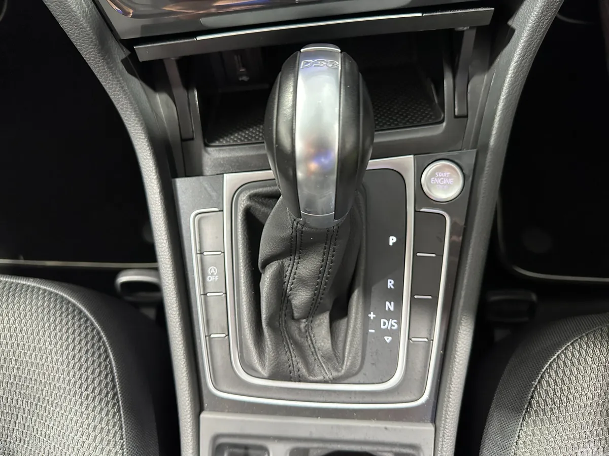 Volkswagen Golf Estate, Petrol, 2019, White