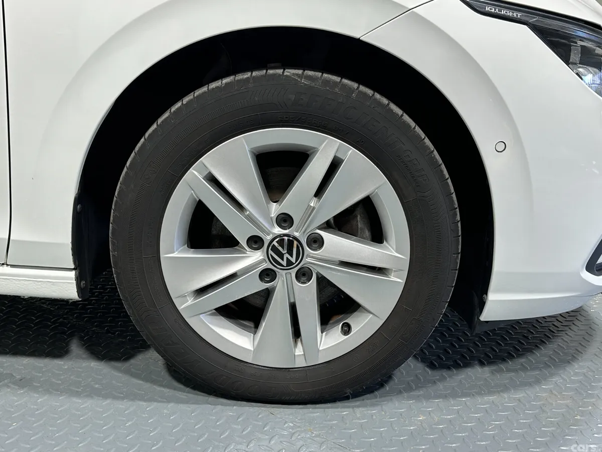 Volkswagen Golf Hatchback, Petrol, 2021, White