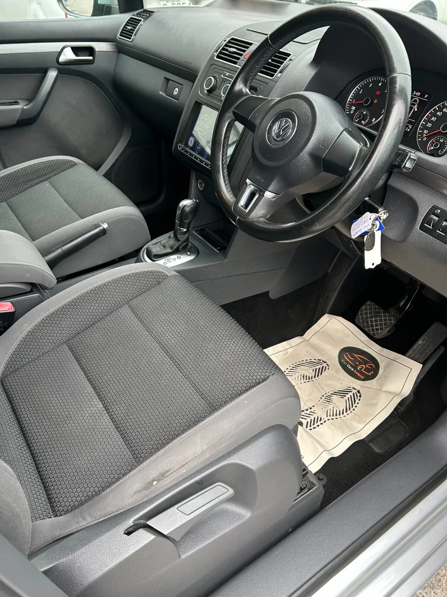 Volkswagen Touran MPV, Petrol, 2013, Silver