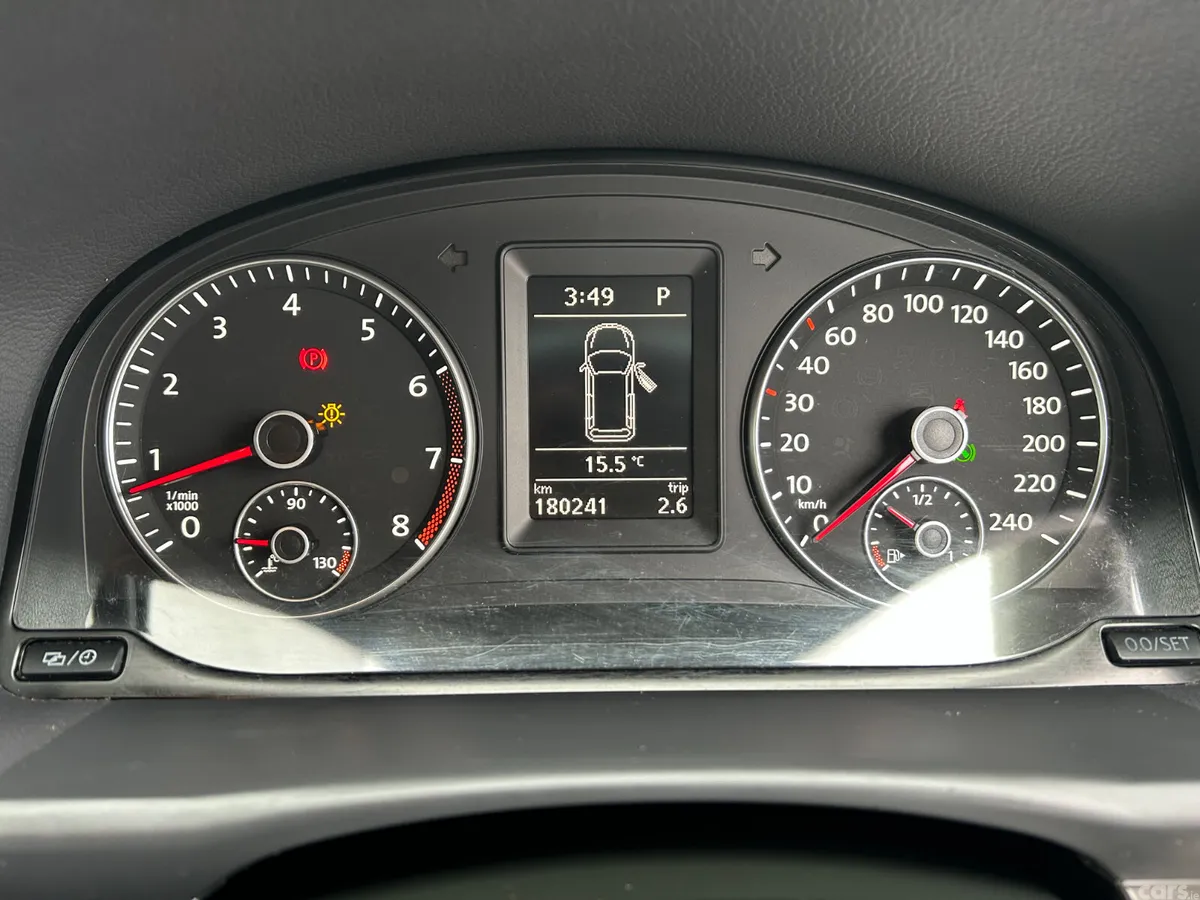 Volkswagen Touran MPV, Petrol, 2013, Silver