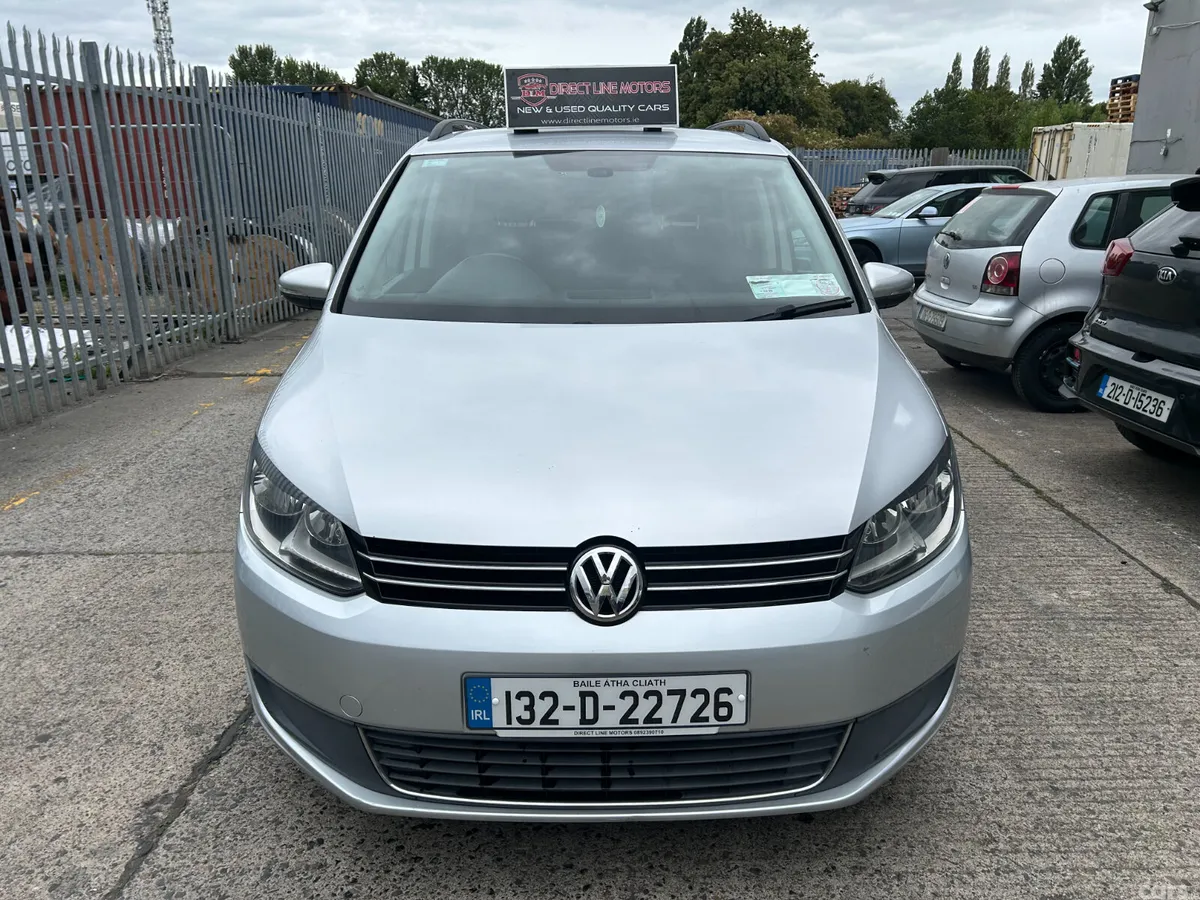 Volkswagen Touran MPV, Petrol, 2013, Silver