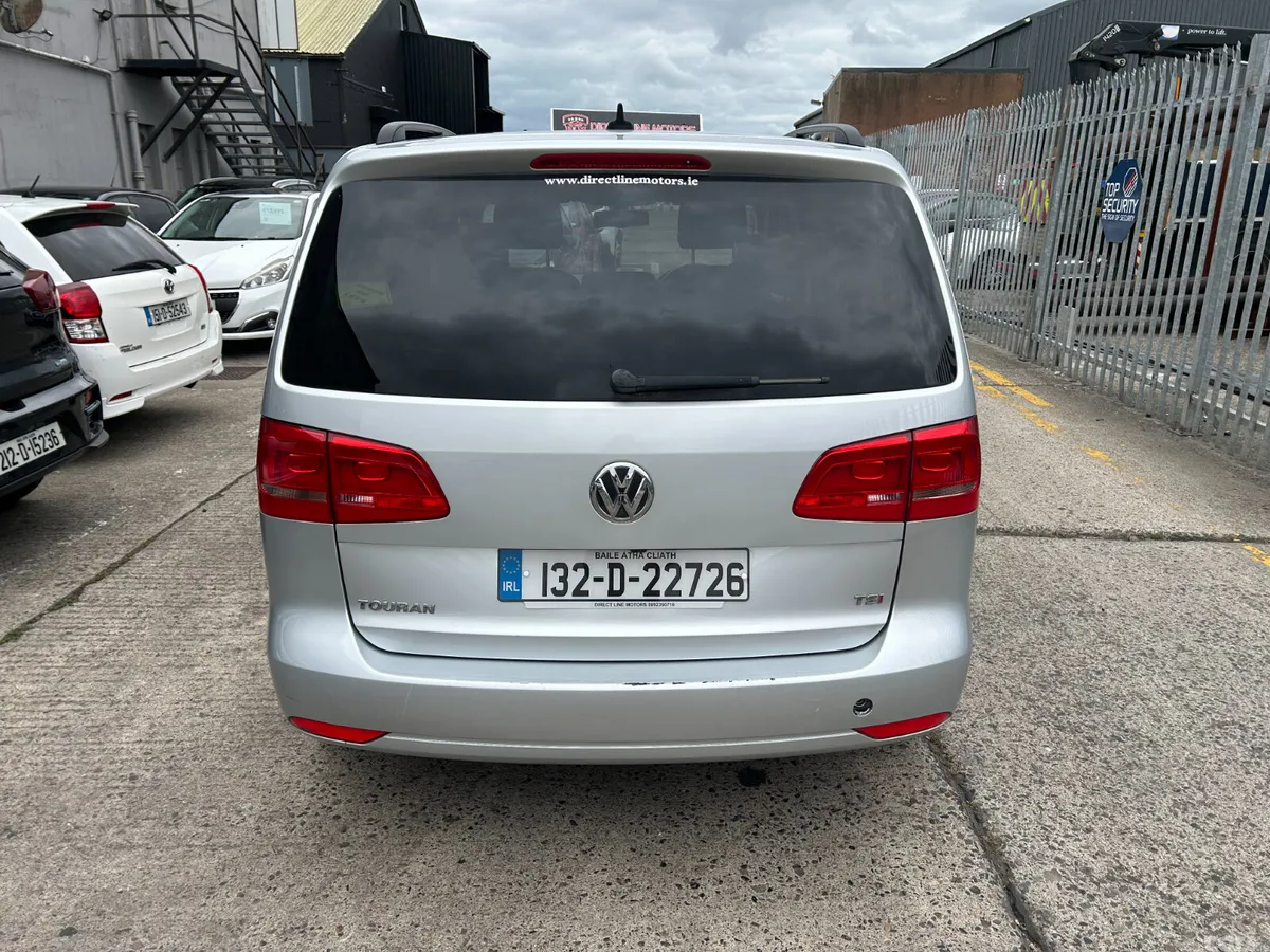 Volkswagen Touran MPV, Petrol, 2013, Silver