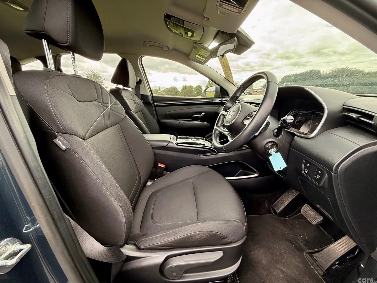 Hyundai Tucson SUV, Petrol Hybrid, 2022, Blue