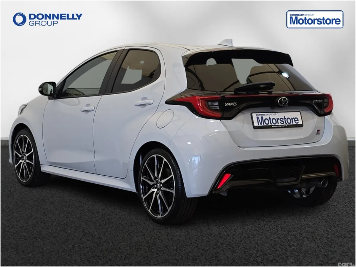 Toyota Yaris Hatchback, Petrol Hybrid, 2023, Grey