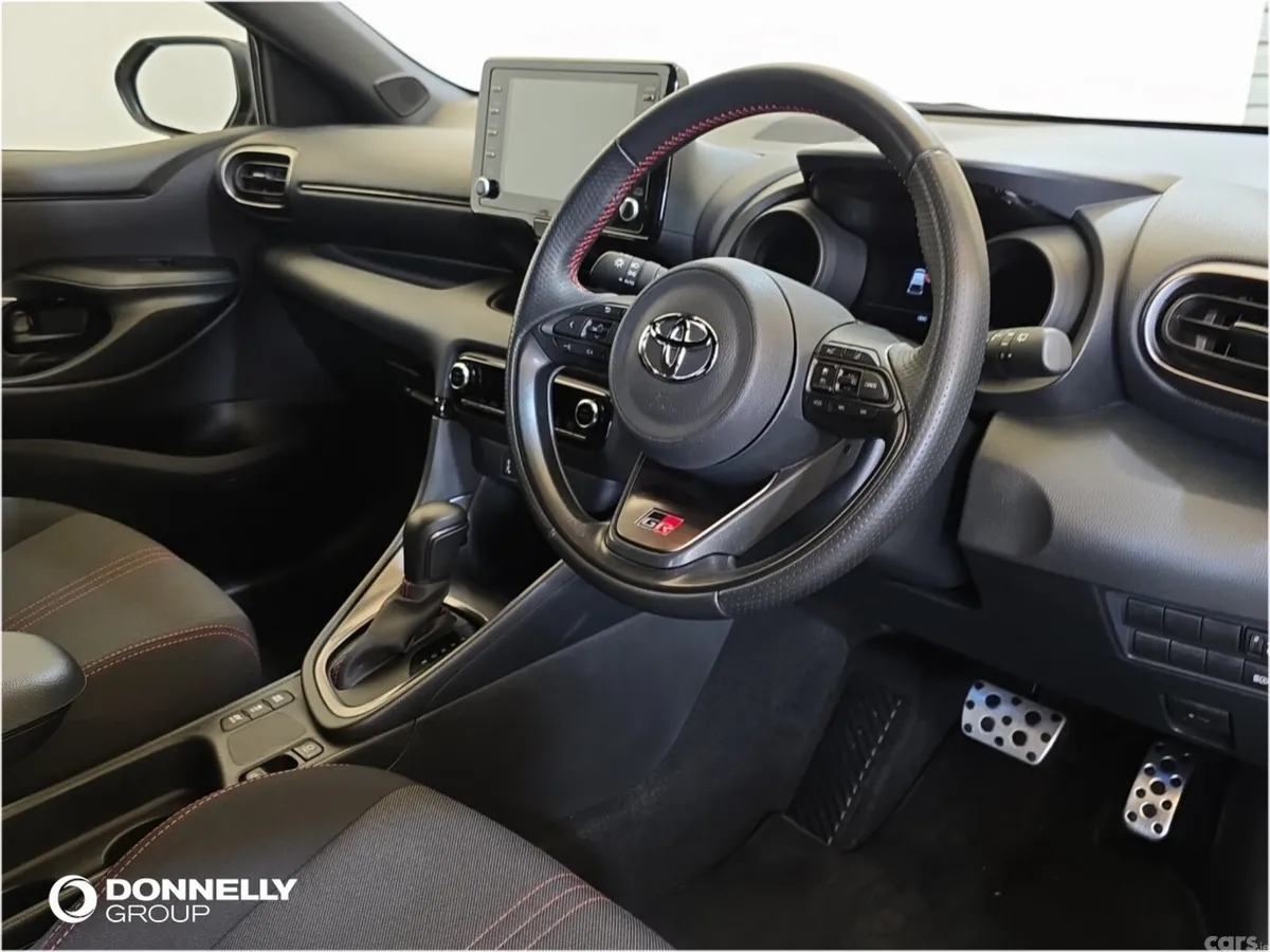 Toyota Yaris Hatchback, Petrol Hybrid, 2023, Grey