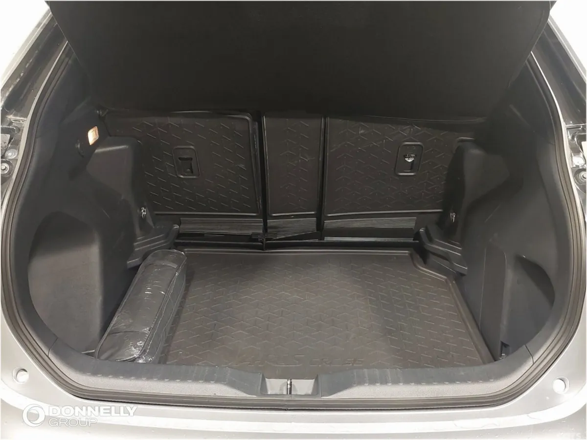 Toyota Yaris Cross Estate, Petrol Hybrid, 2023, Silver