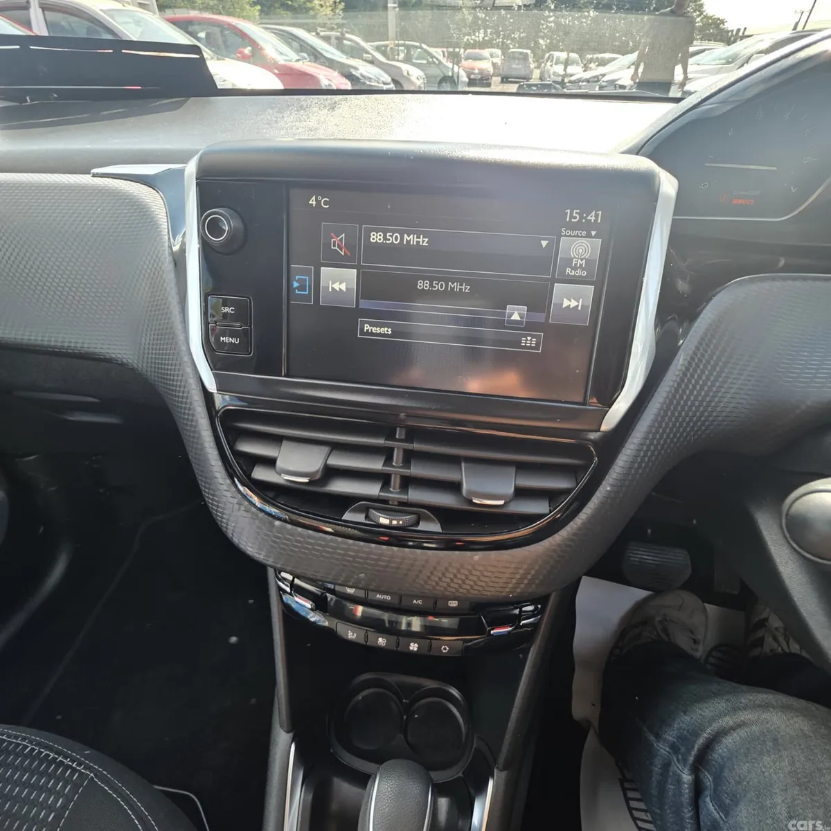 Peugeot 208 Hatchback, Petrol, 2017, Red