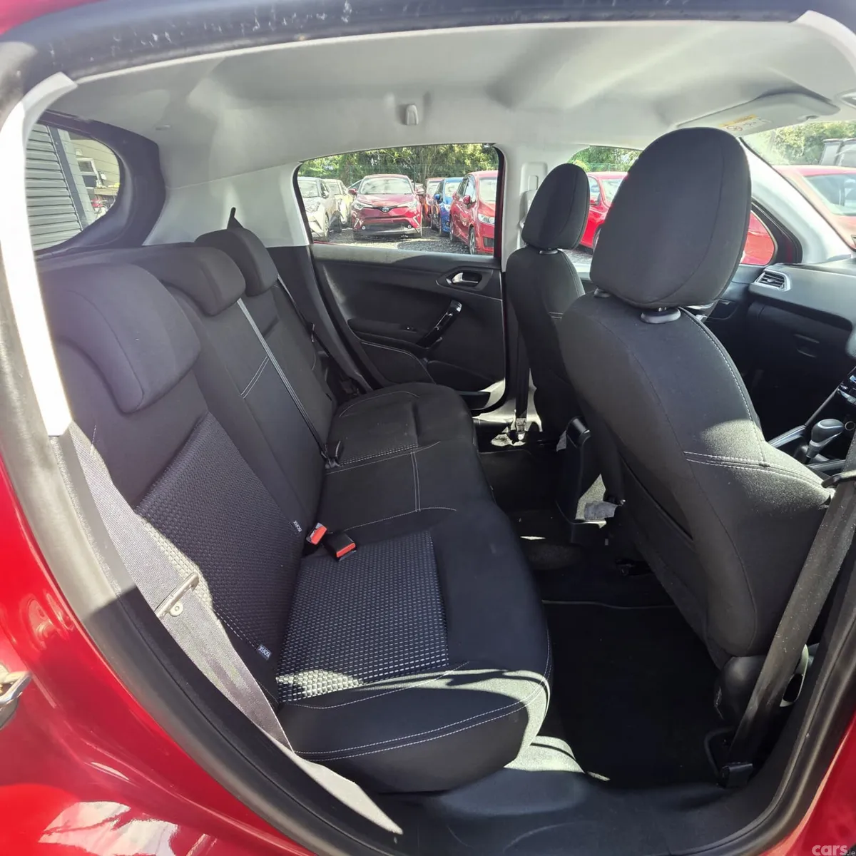 Peugeot 208 Hatchback, Petrol, 2017, Red