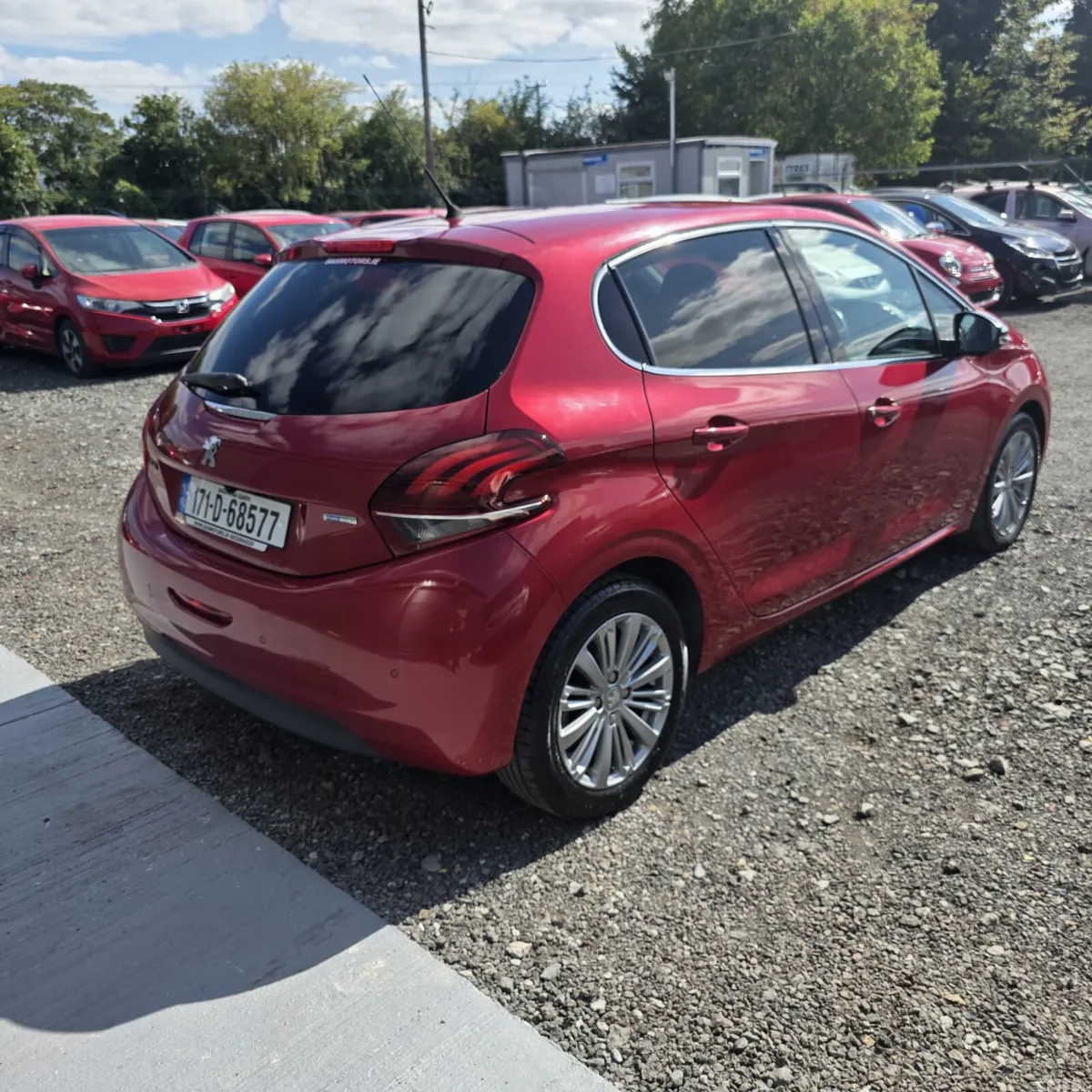 Peugeot 208 Hatchback, Petrol, 2017, Red