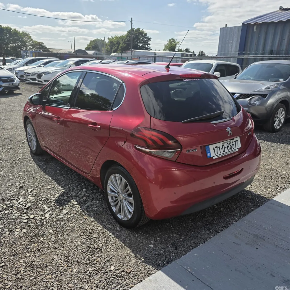 Peugeot 208 Hatchback, Petrol, 2017, Red