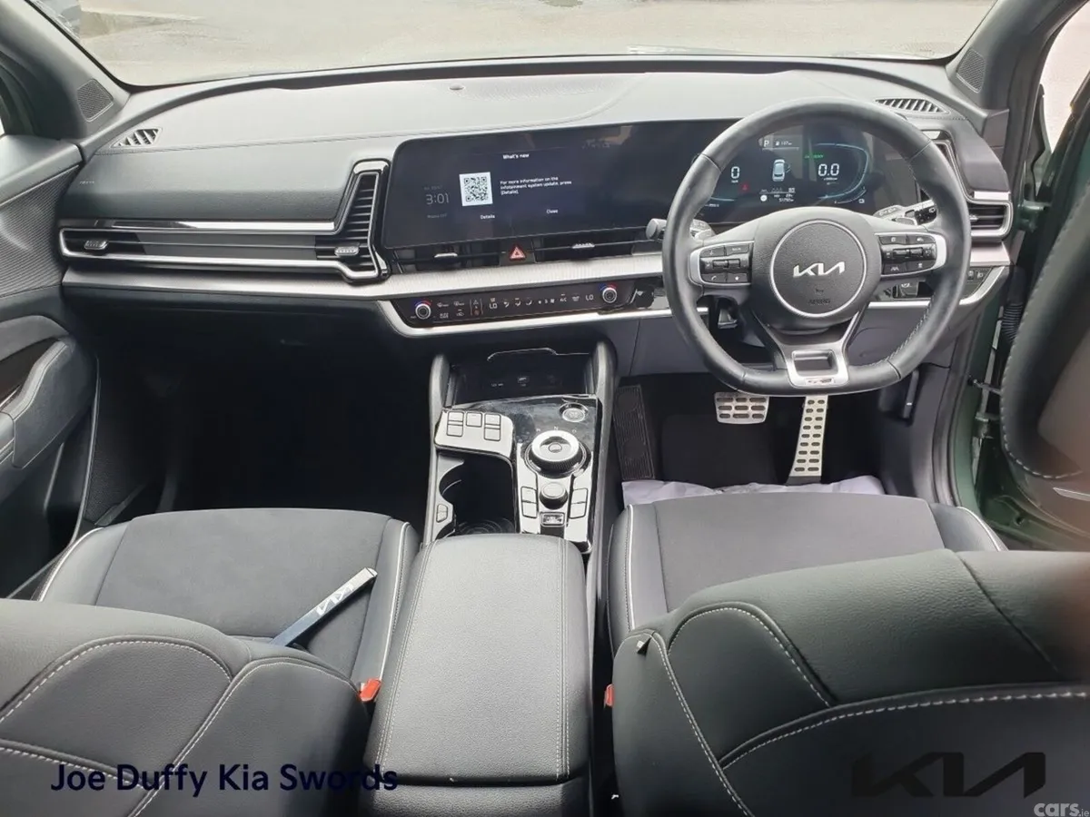 Kia Sportage SUV, Petrol Hybrid, 2024, Green