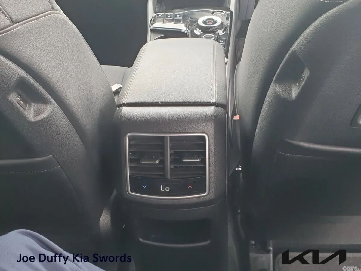 Kia Sportage SUV, Petrol Hybrid, 2024, Green