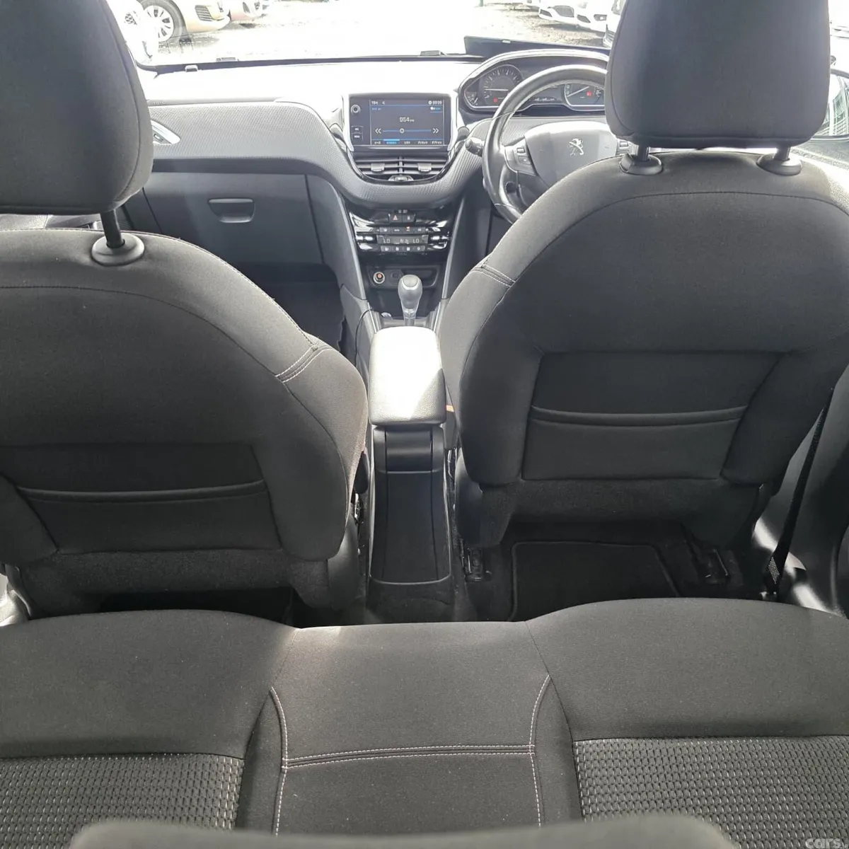 Peugeot 208 Hatchback, Petrol, 2018, Blue