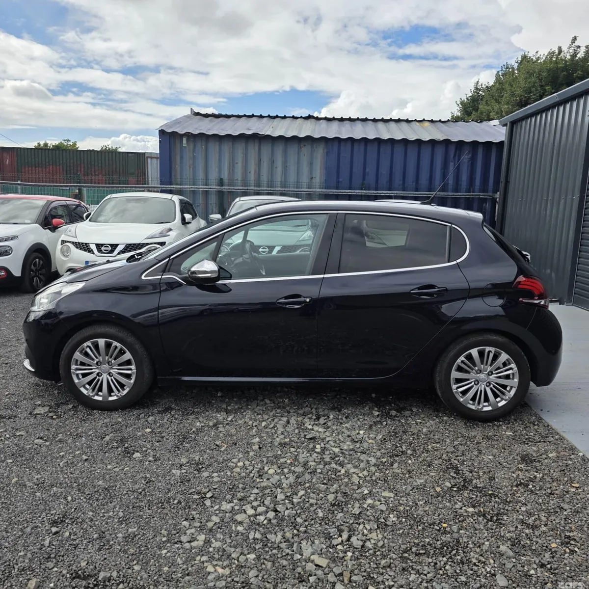 Peugeot 208 Hatchback, Petrol, 2018, Blue