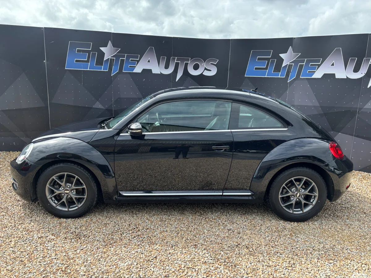 Volkswagen Beetle Hatchback, Petrol, 2013, Black