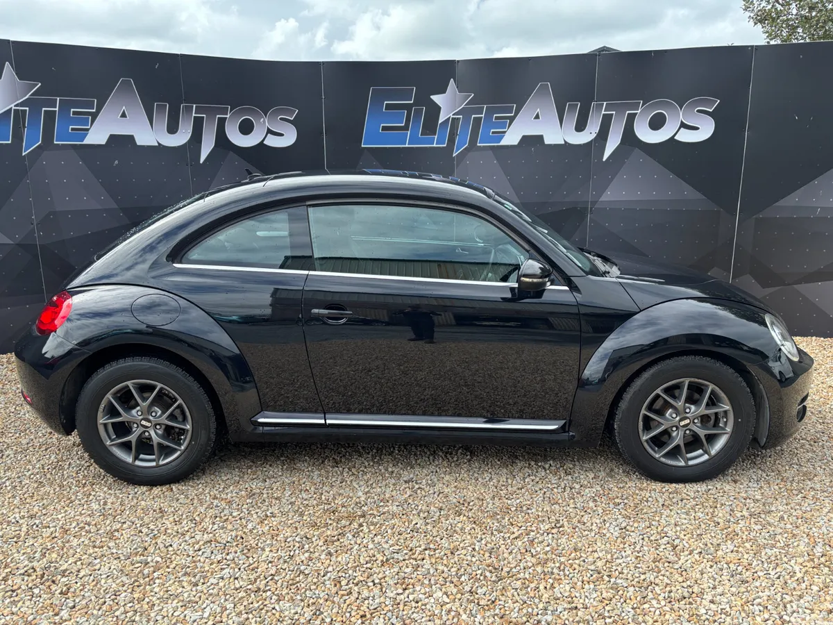 Volkswagen Beetle Hatchback, Petrol, 2013, Black