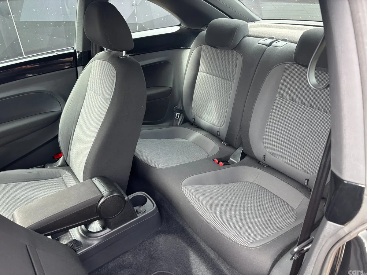 Volkswagen Beetle Hatchback, Petrol, 2013, Black