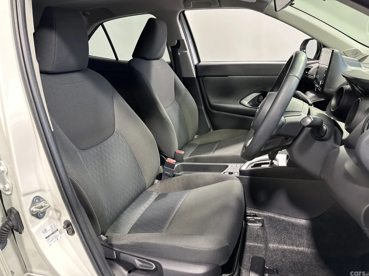 Toyota Yaris Cross SUV, Petrol, 2021, White