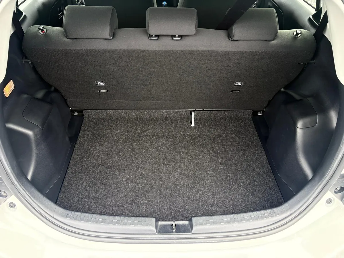 Toyota Aqua Hatchback, Petrol Hybrid, 2015, White
