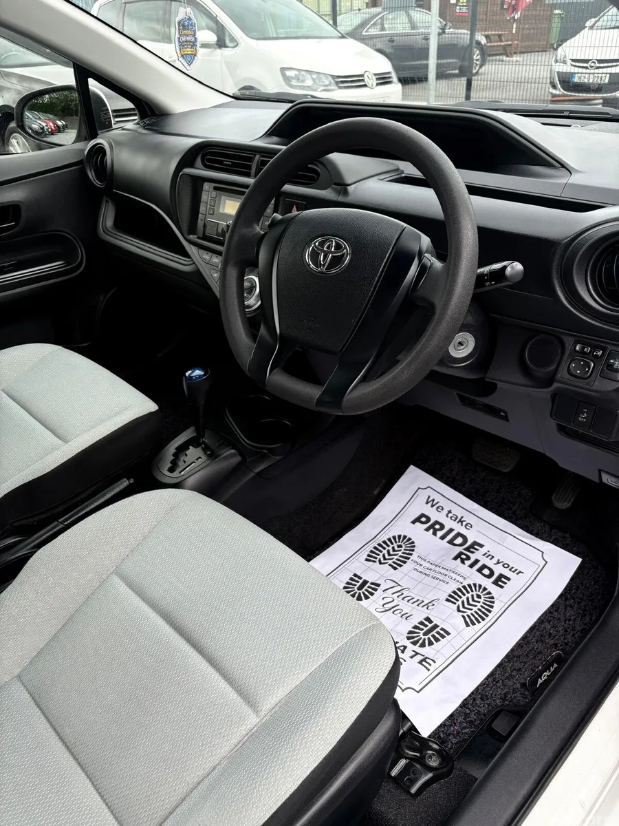 Toyota Aqua Hatchback, Petrol Hybrid, 2015, White