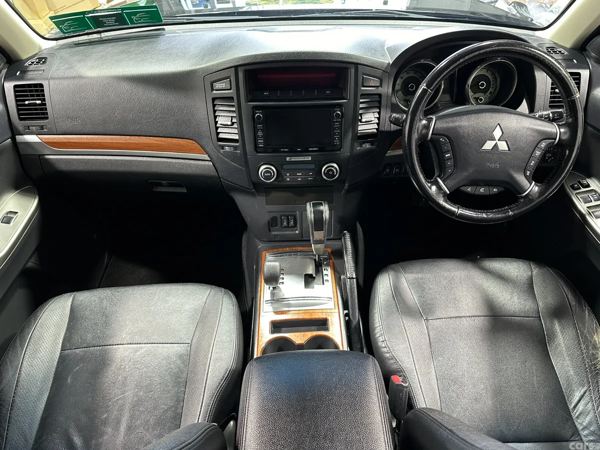 Mitsubishi Pajero SUV, Diesel, 2014, Black