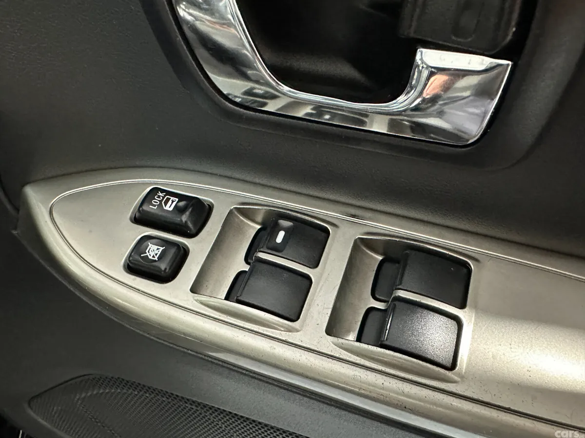 Mitsubishi Pajero SUV, Diesel, 2014, Black