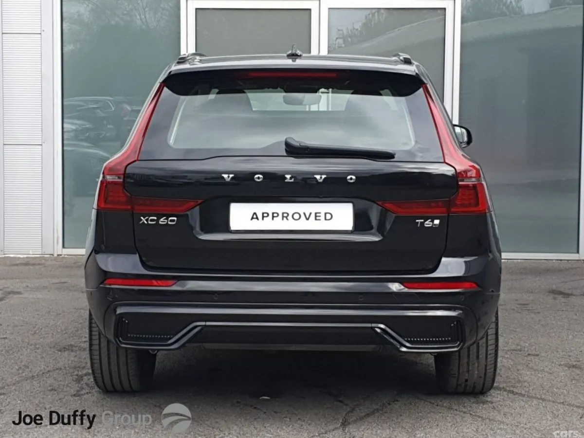 Volvo XC60 SUV, Petrol Plug-in Hybrid, 2026, Black