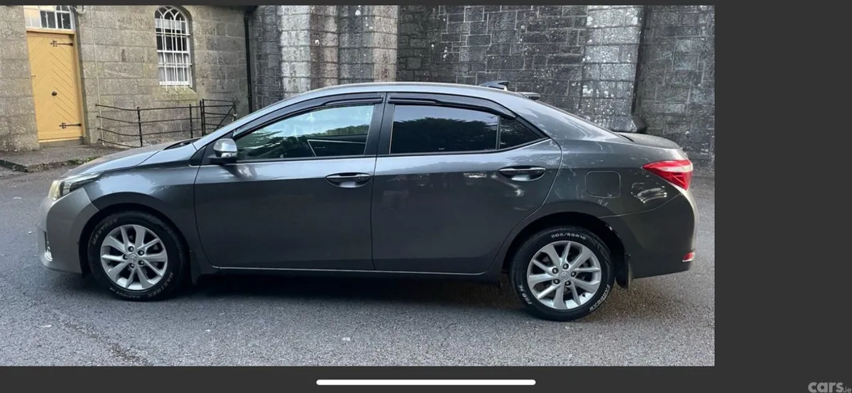 Toyota Corolla Saloon, Diesel, 2014, Grey