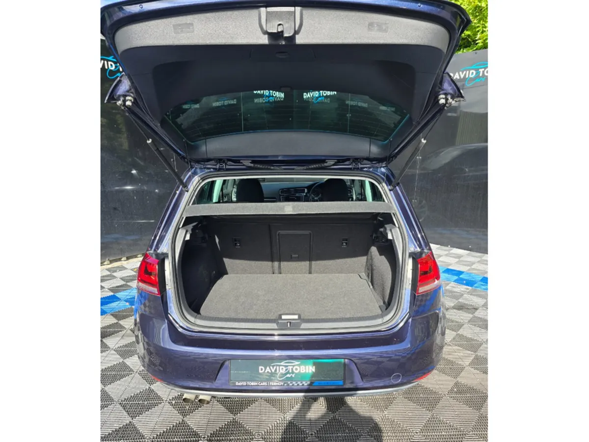 Volkswagen Golf Hatchback, Petrol, 2016, Blue