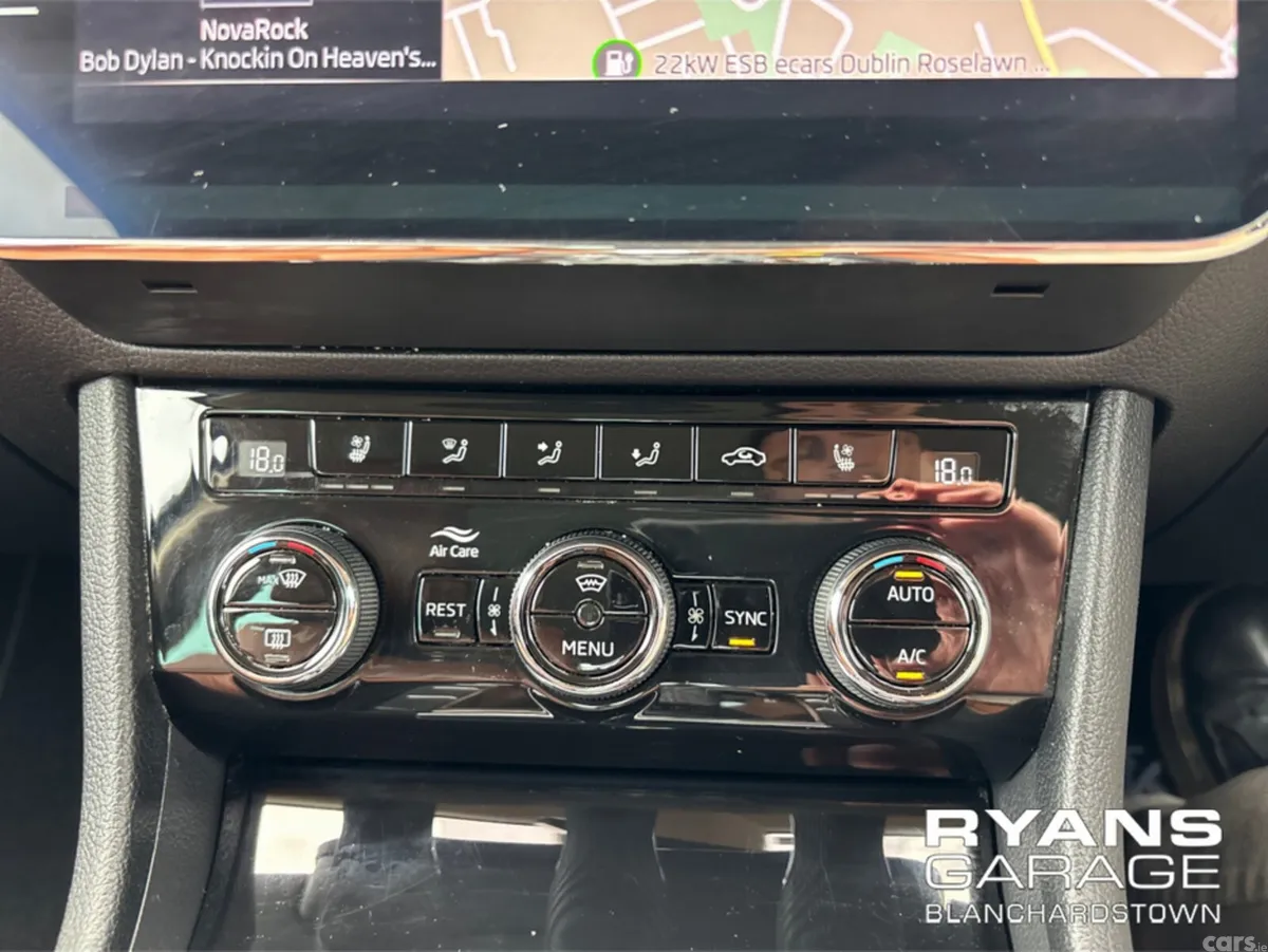 Skoda Superb Hatchback, Diesel, 2023, Black