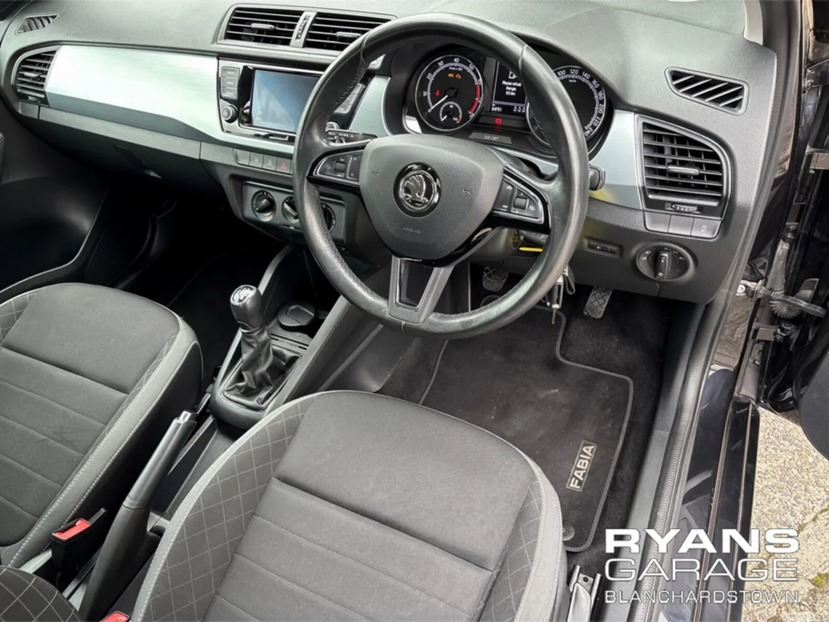 Skoda Fabia Hatchback, Petrol, 2019, Black