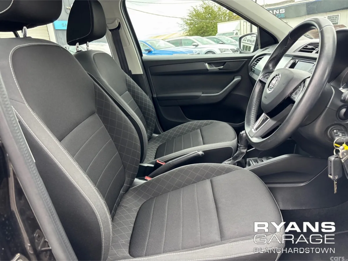 Skoda Fabia Hatchback, Petrol, 2019, Black