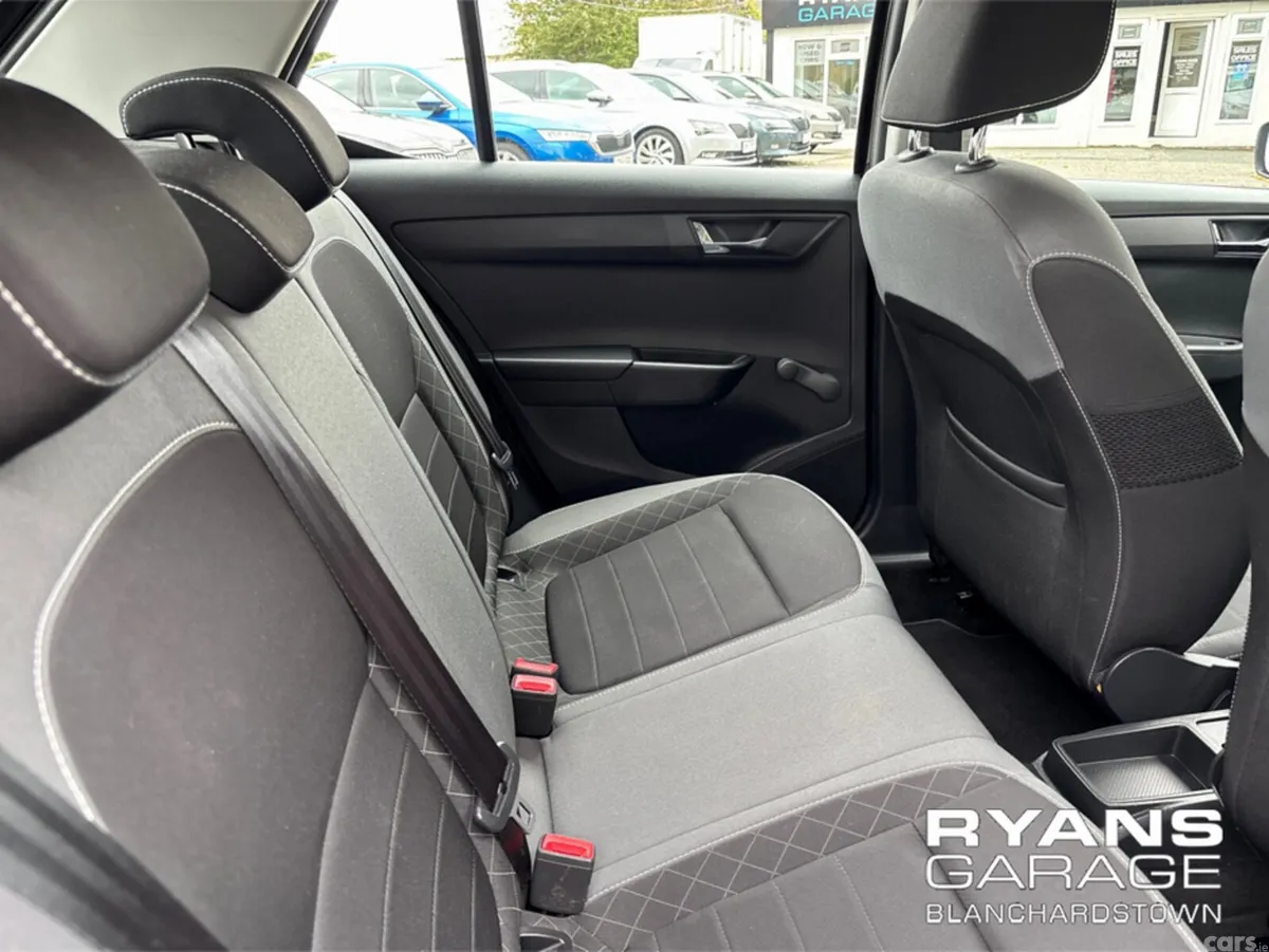 Skoda Fabia Hatchback, Petrol, 2019, Black