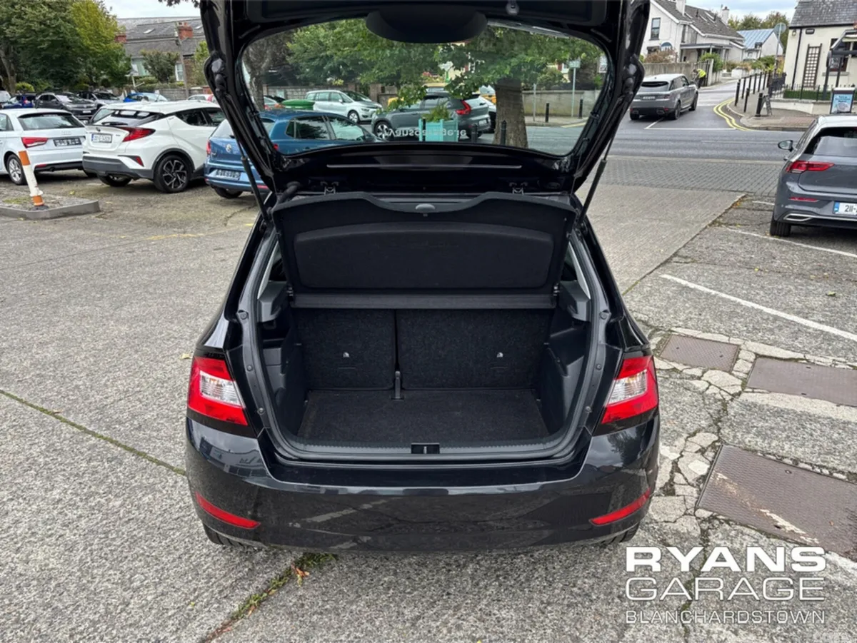 Skoda Fabia Hatchback, Petrol, 2019, Black