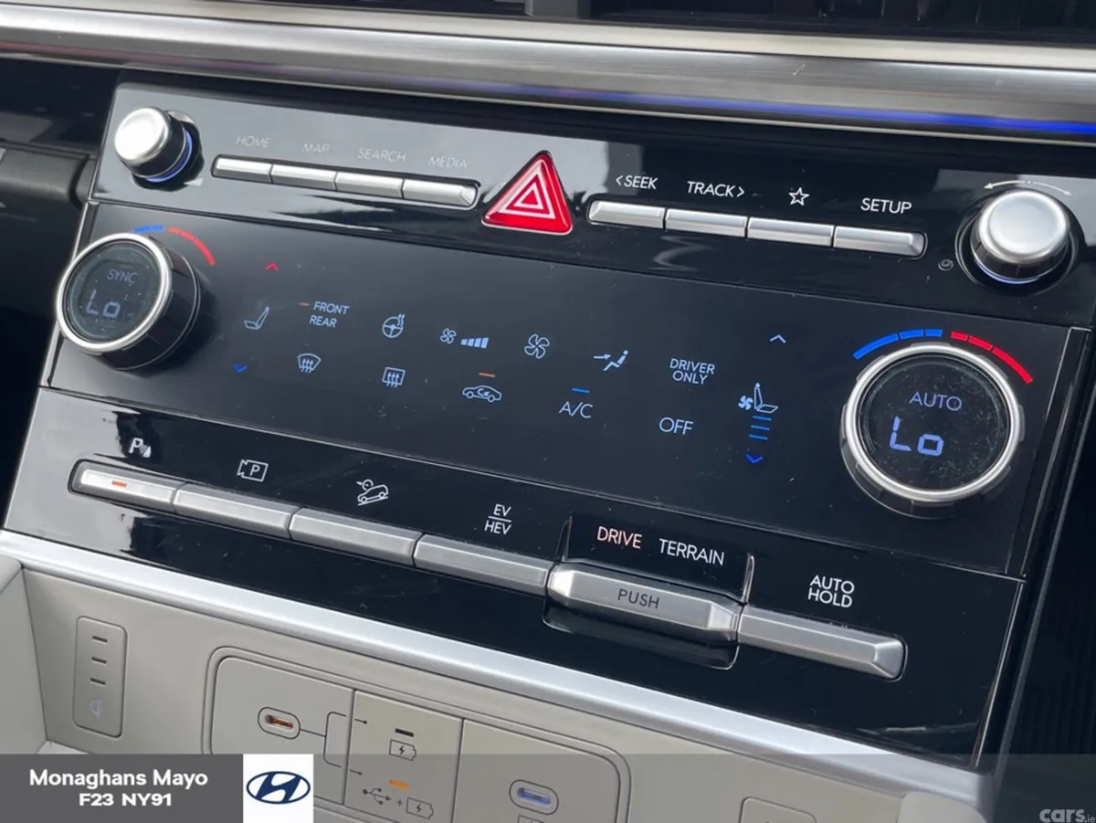 Hyundai Santa Fe SUV, Petrol Plug-in Hybrid, 2026, Blue