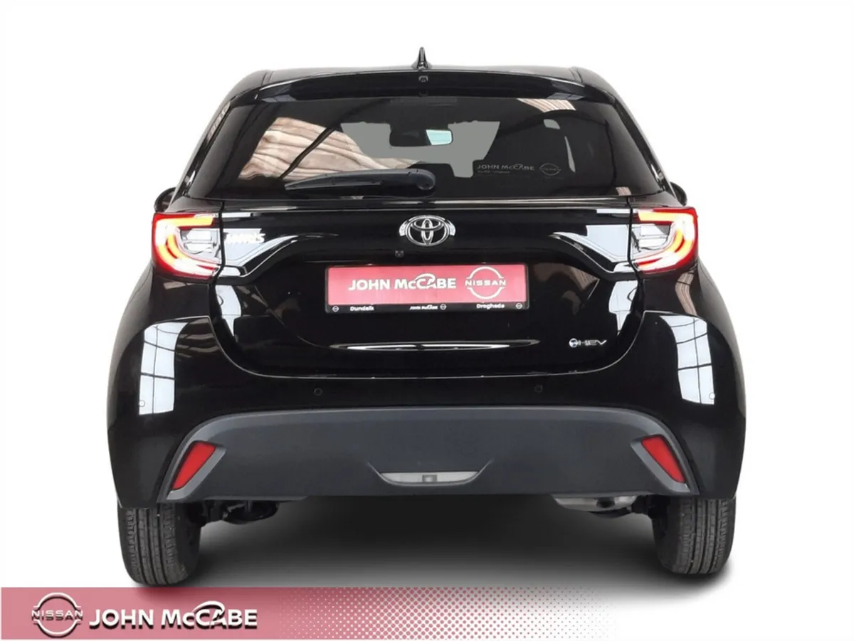 Toyota Yaris Hatchback, Petrol Hybrid, 2024, Black