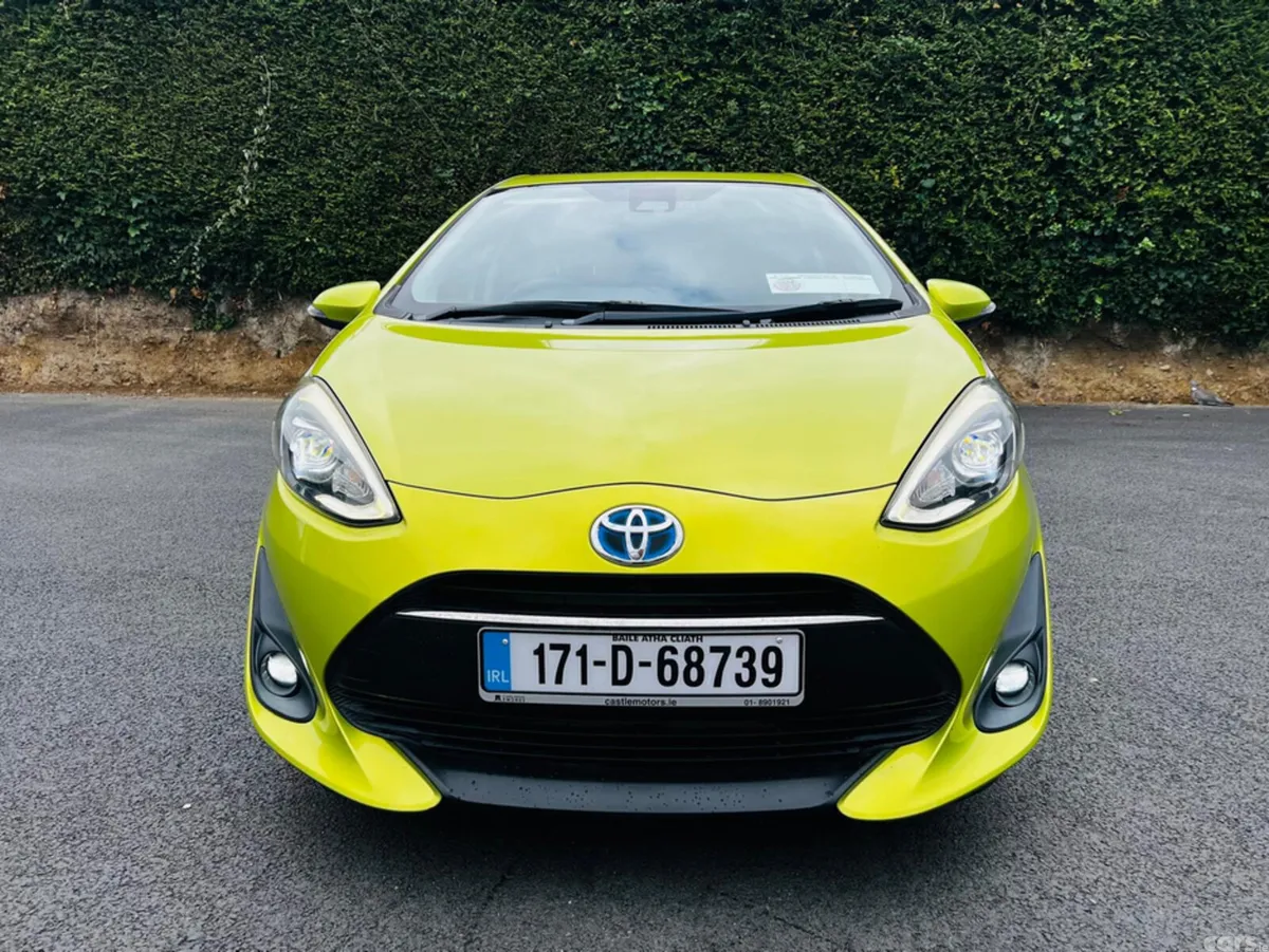 Toyota Aqua Hatchback, Petrol Hybrid, 2017, Green