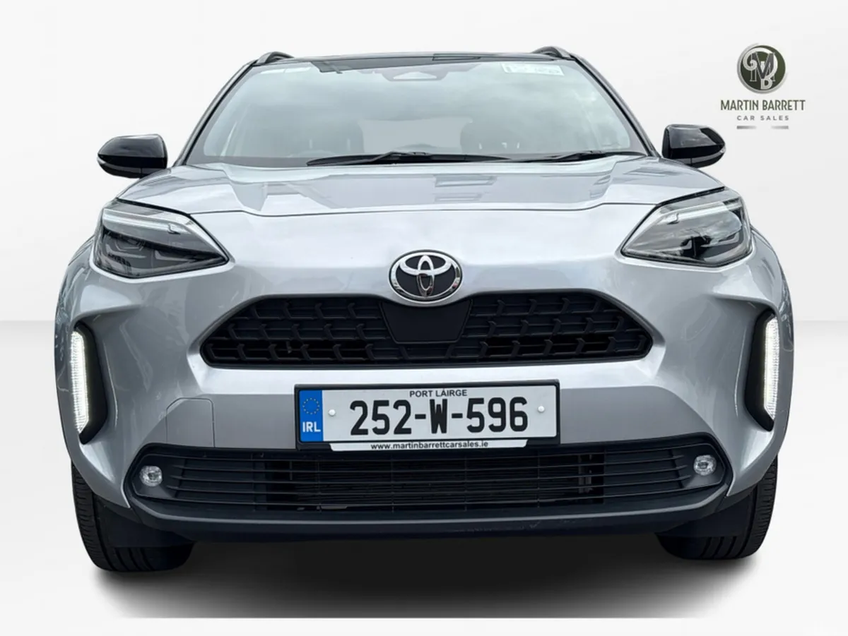 Toyota Yaris Cross SUV, Petrol Hybrid, 2025, Grey