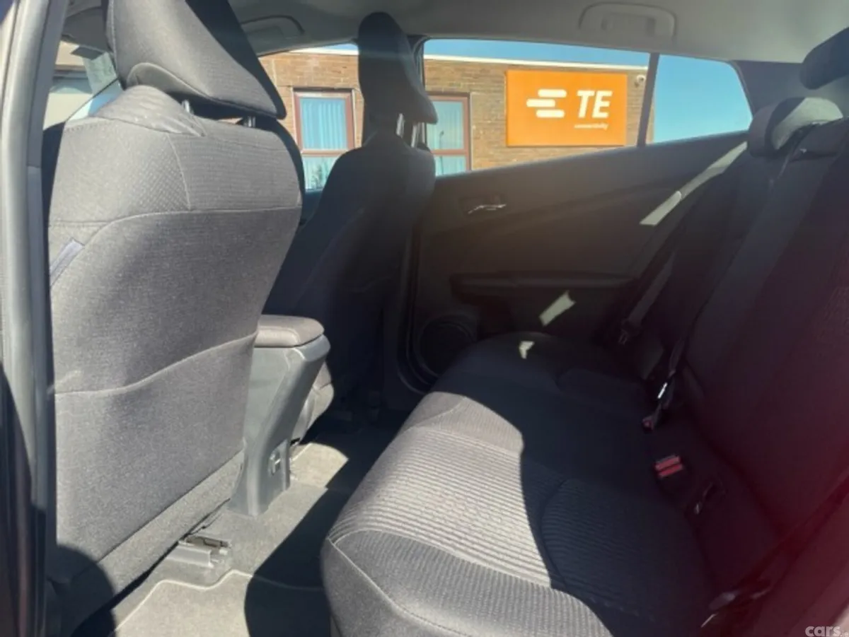 Toyota Prius Saloon, Petrol Hybrid, 2018, Red
