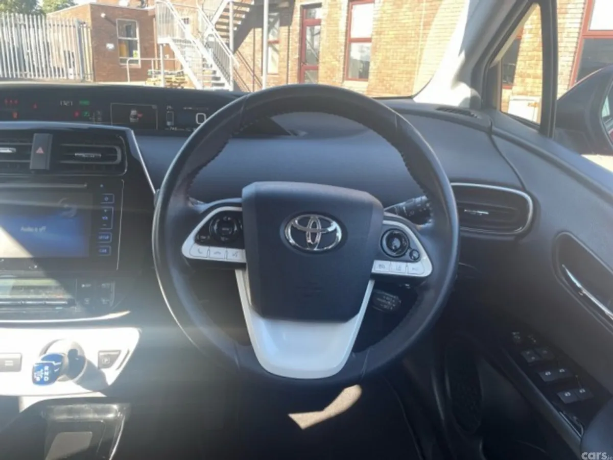 Toyota Prius Saloon, Petrol Hybrid, 2018, Red