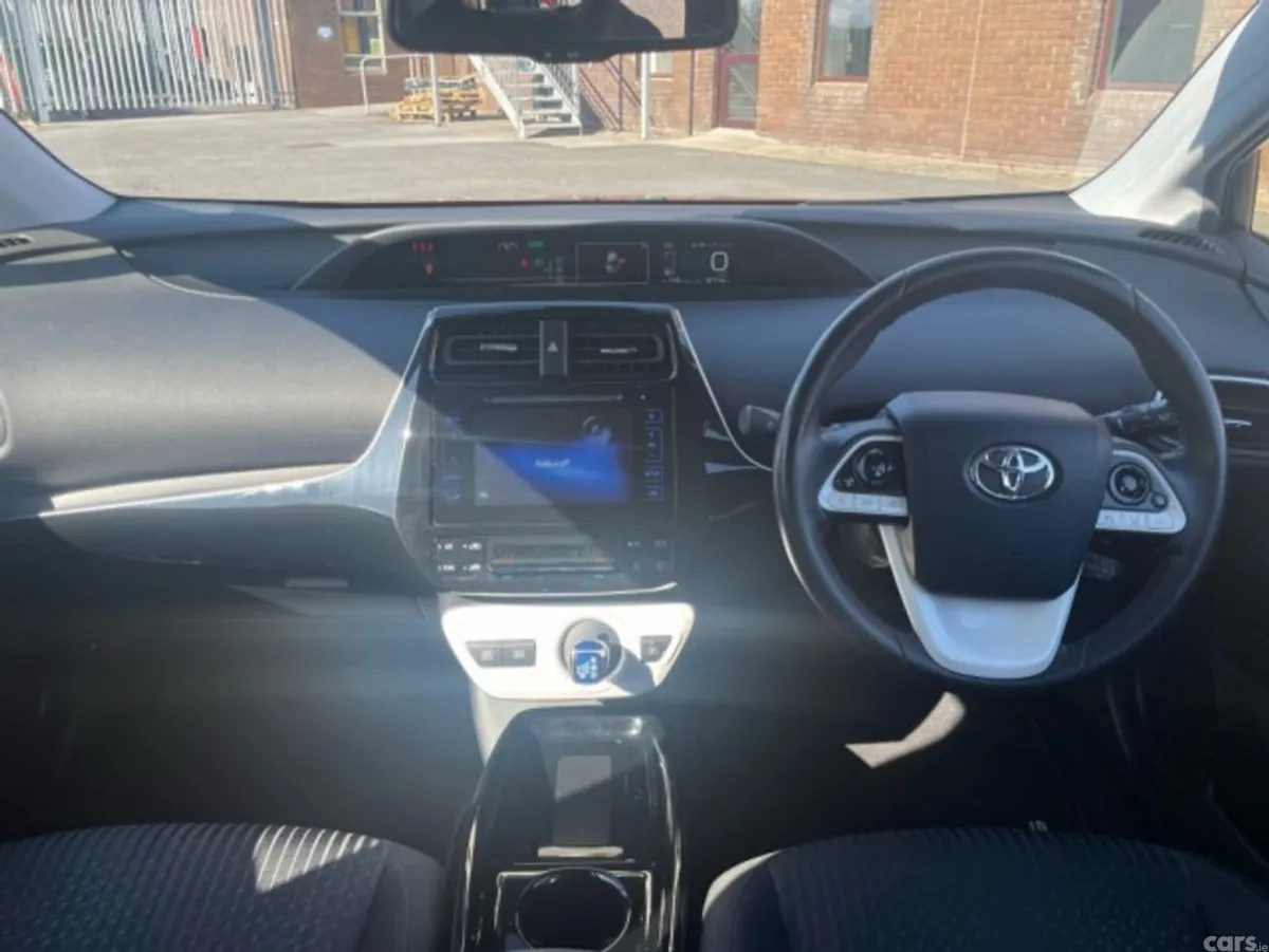 Toyota Prius Saloon, Petrol Hybrid, 2018, Red