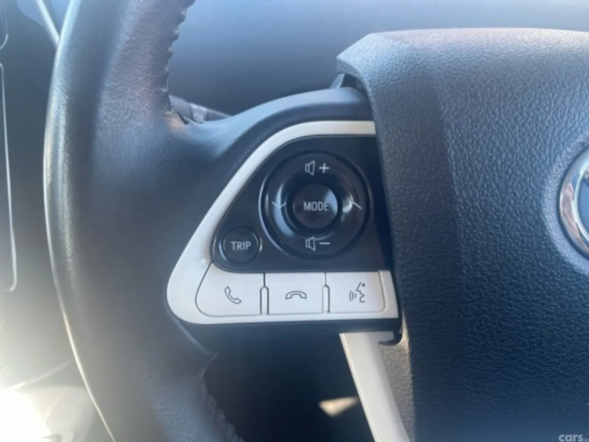Toyota Prius Saloon, Petrol Hybrid, 2018, Red